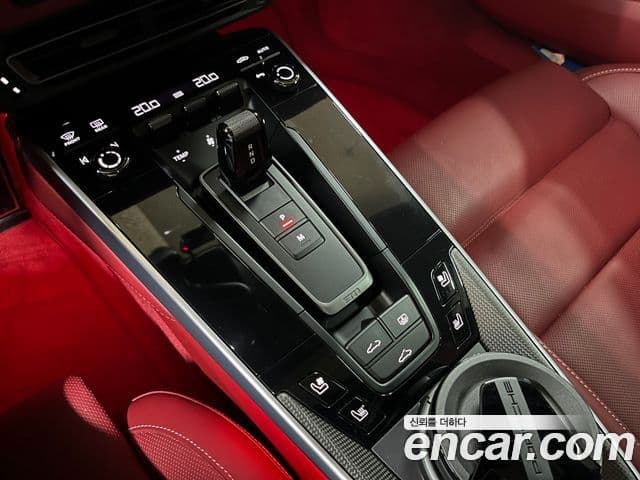Porsche 911 2023 — Şəkil 8/19