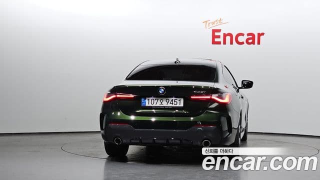 BMW 4 Series 2021 — Şəkil 18/31