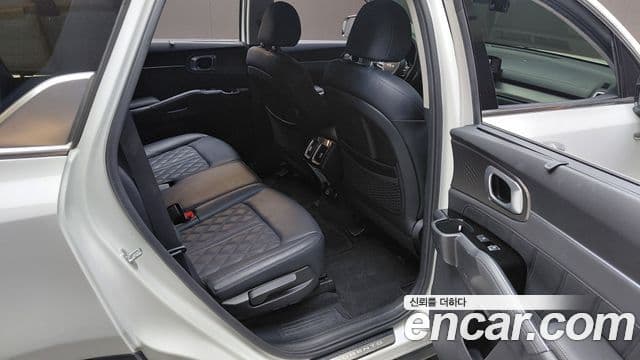 Kia Sorento 2021 — Фото 11/20