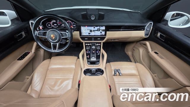 Porsche Cayenne 2019 — ფოტო 12/36