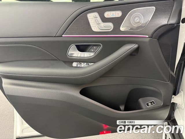 Mercedes-Benz GLE-Class 2026 — Photo 4/20