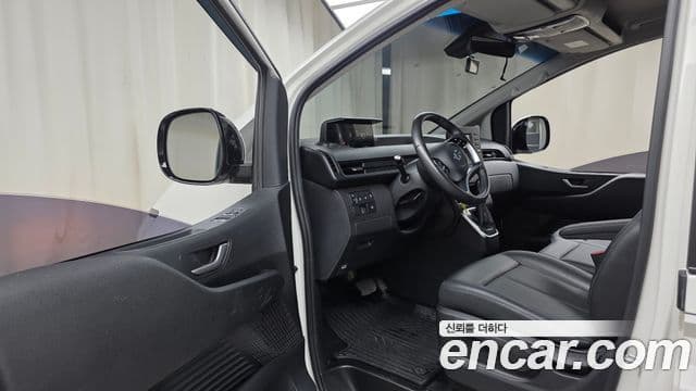 Hyundai Staria 2021 — Şəkil 28/30