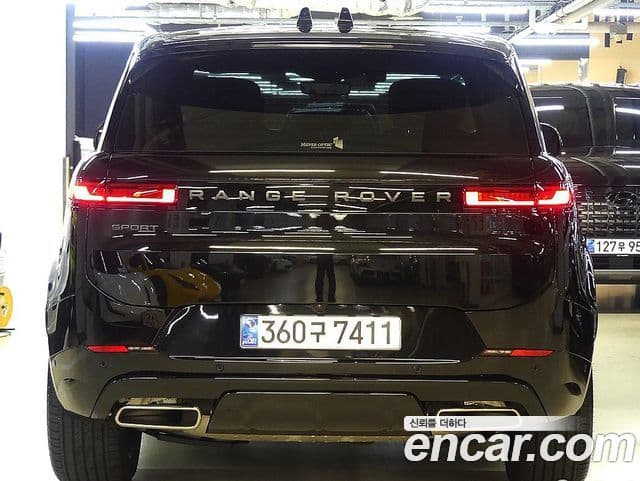 Land Rover Range Rover Sport 2025 — Photo 18/20