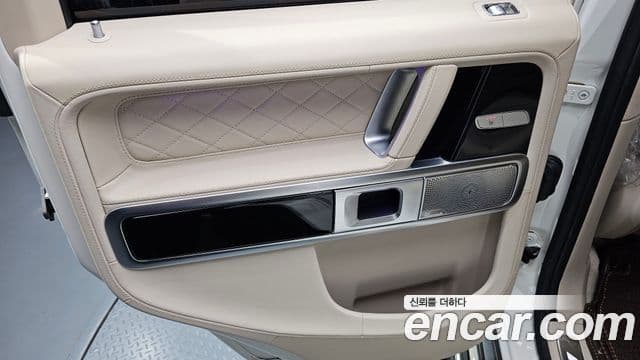 Mercedes-Benz G-Class 2021 — Photo 29/32
