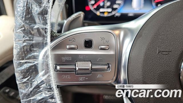 Mercedes-Benz G-Class 2021 — Photo 8/32