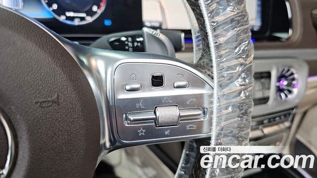 Mercedes-Benz G-Class 2021 — Photo 16/32