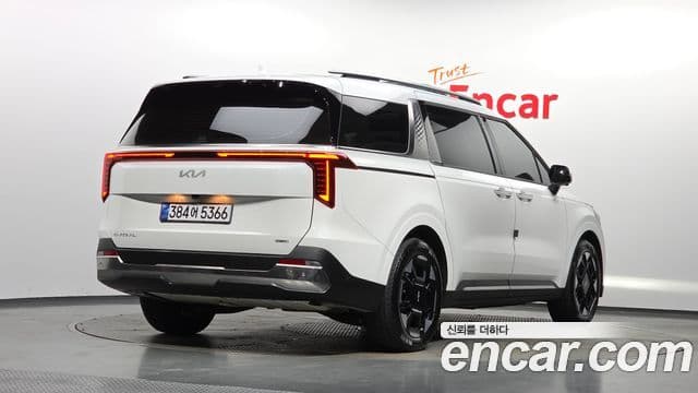 Kia Carnival 2024 — Фото 2/20