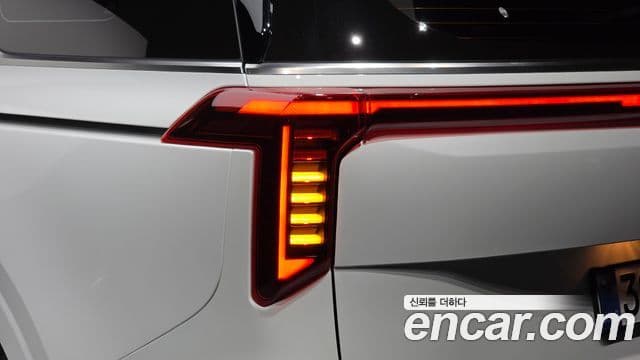 Kia Carnival 2024 — Photo 19/34