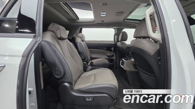 Kia Carnival 2024 — Photo 26/34
