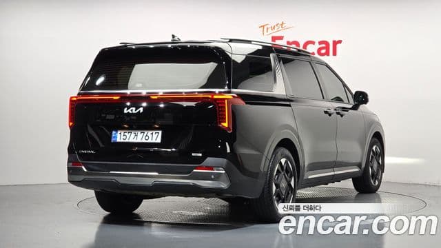 Kia Carnival 2024 — Фото 2/20