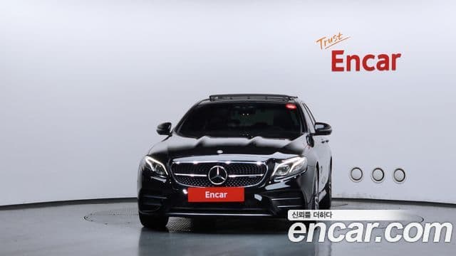 Mercedes-Benz E-Class 2020 — Photo 27/36