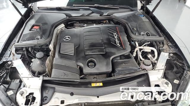 Mercedes-Benz E-Class 2020 — Photo 9/36