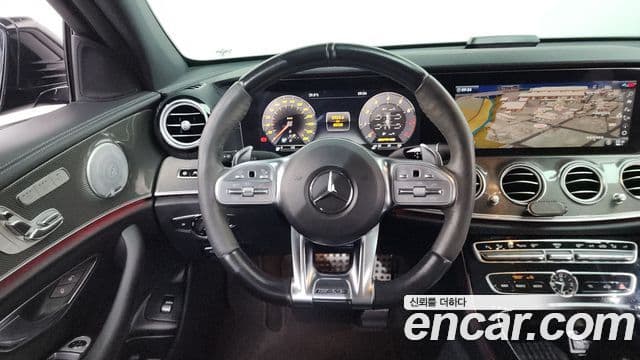 Mercedes-Benz E-Class 2020 — Photo 8/36