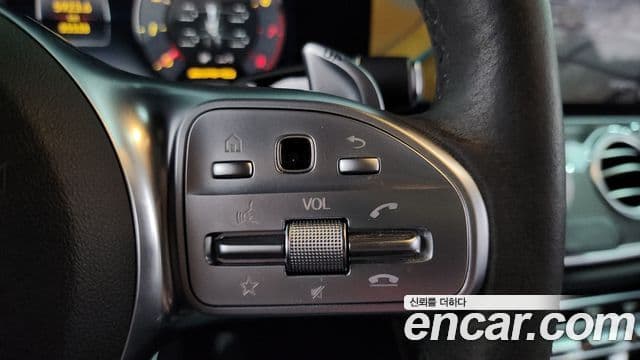Mercedes-Benz E-Class 2020 — Photo 18/36