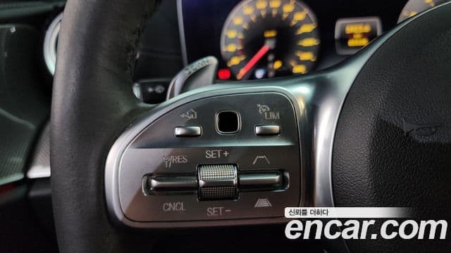 Mercedes-Benz E-Class 2020 — Photo 29/36