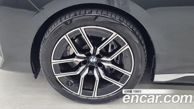 BMW 7 Series 2025 — Photo 6/18