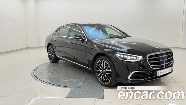 Mercedes-Benz S-Class 2025 — Photo 4/20