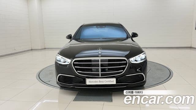 Mercedes-Benz S-Class 2025 — Photo 13/20