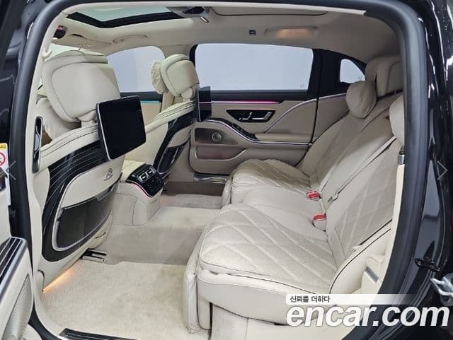 Mercedes-Benz S-Class 2022 — Photo 6/20