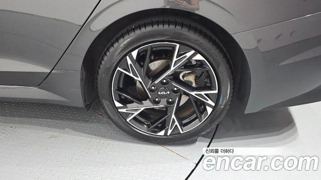 Kia K5 2025 — Photo 22/31