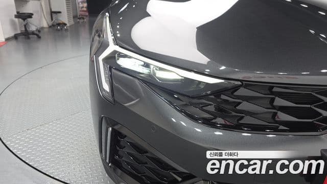 Kia K5 2025 — Photo 11/31