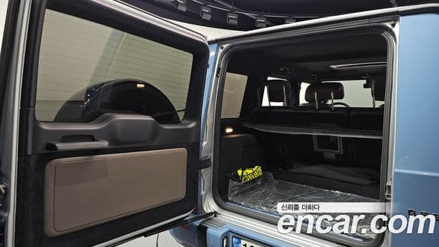 Mercedes-Benz G-Class 2021 — Photo 15/20