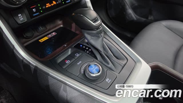 Toyota RAV4 2025 — Şəkil 4/20