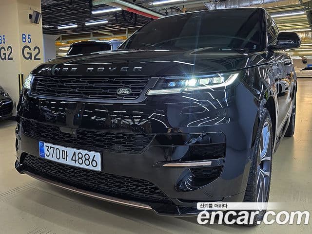 Land Rover Range Rover Sport 2025 — Фото 1/20