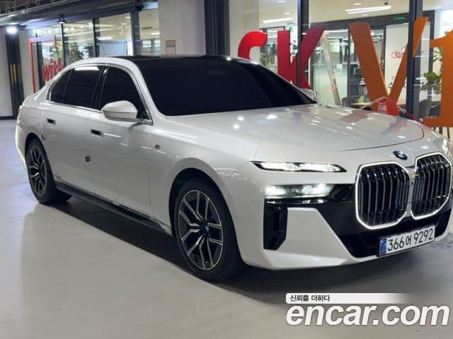 BMW 7 Series 2024 — Photo 6/20