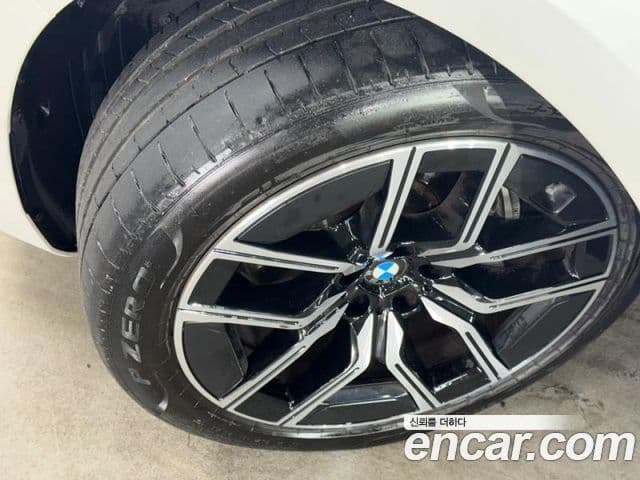 BMW 7 Series 2024 — Photo 19/20