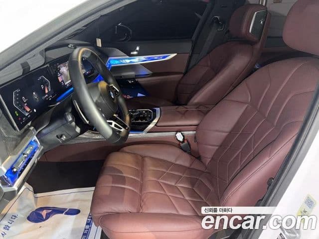 BMW 7 Series 2024 — Photo 2/20