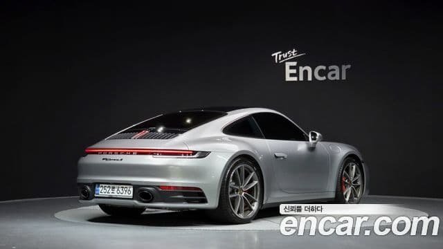 Porsche 911 2024 — Photo 9/36