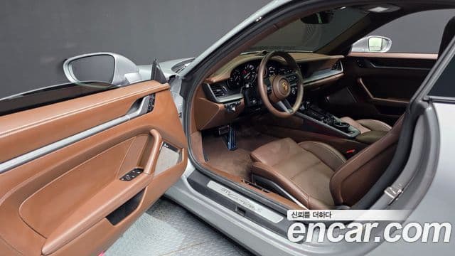 Porsche 911 2024 — Photo 19/36