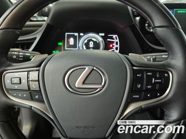 Lexus ES300h 2026 — ფოტო 1/20