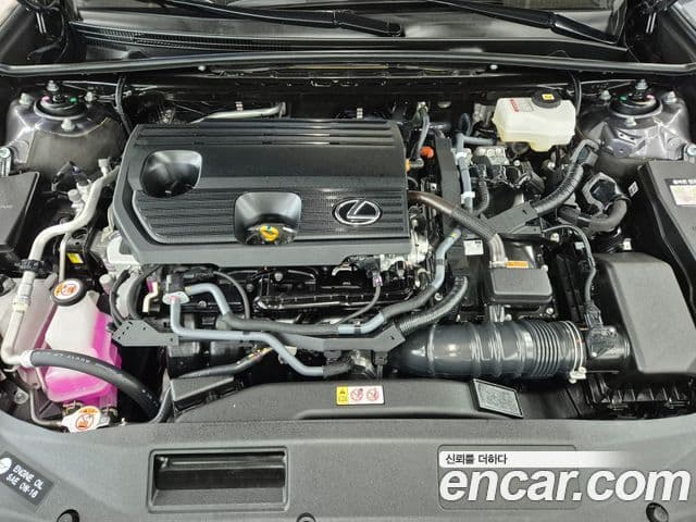 Lexus ES300h 2026 — ფოტო 18/20