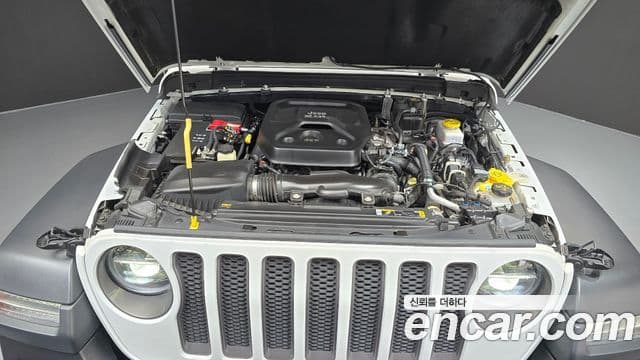 Jeep Wrangler 2021 — Photo 22/34
