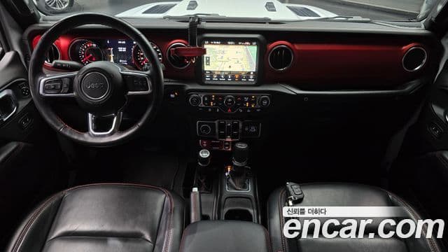 Jeep Wrangler 2021 — Photo 29/34