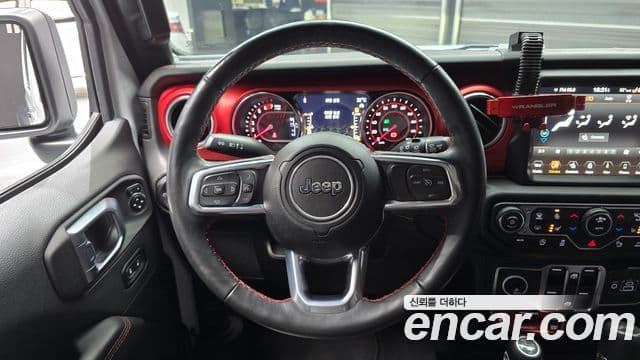 Jeep Wrangler 2021 — Photo 30/34