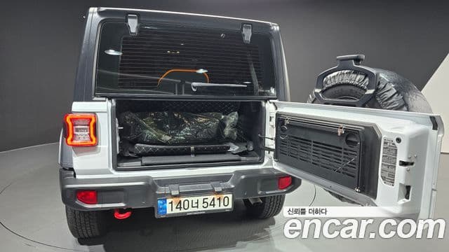 Jeep Wrangler 2021 — Photo 34/34