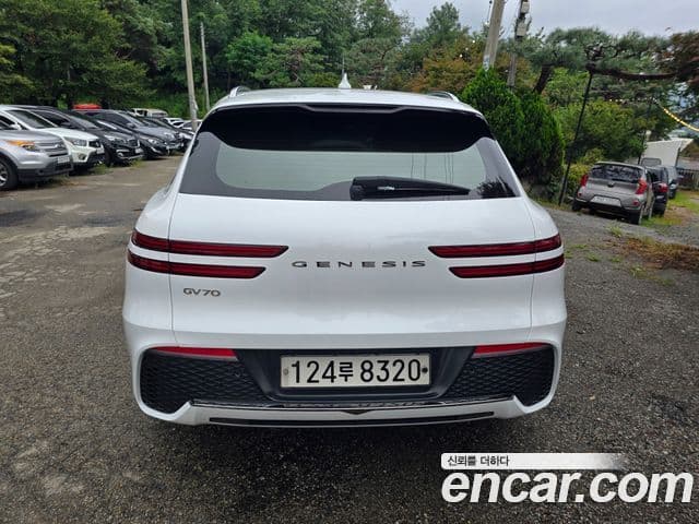 Genesis GV70 2021 — Photo 6/20