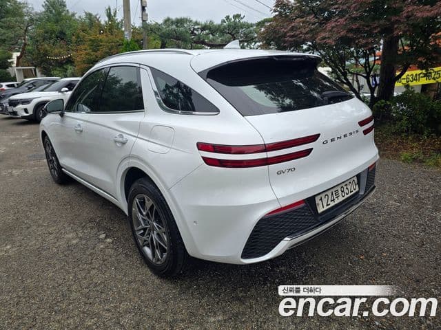 Genesis GV70 2021 — Photo 10/20