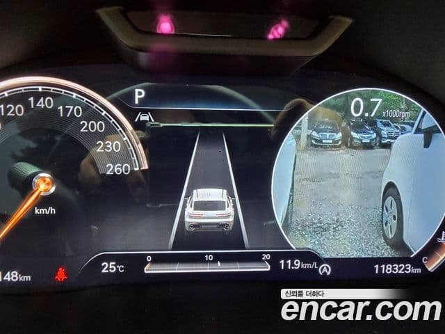 Genesis GV70 2021 — Photo 15/20