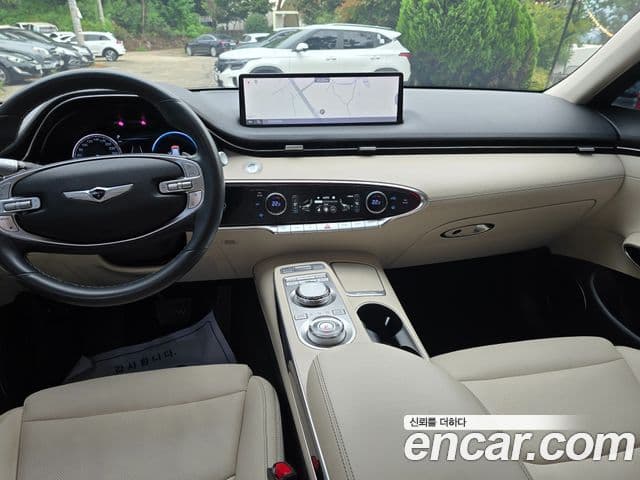 Genesis GV70 2021 — Photo 16/20