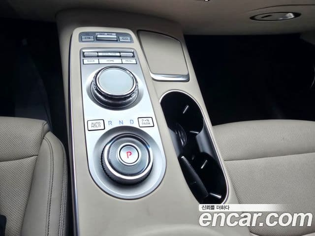 Genesis GV70 2021 — Photo 2/20