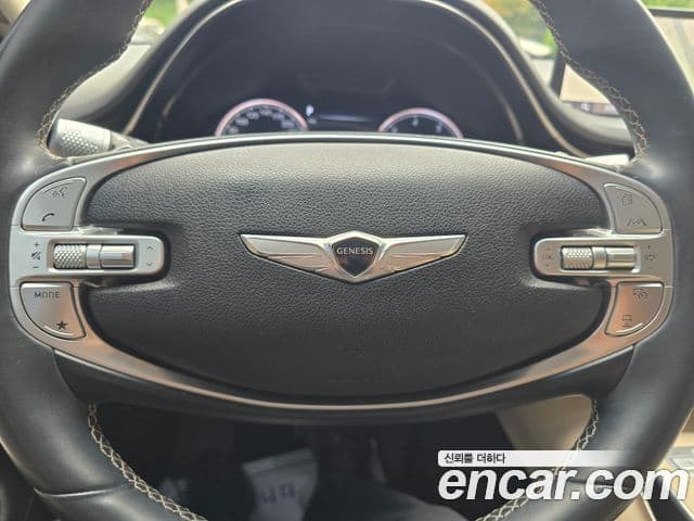 Genesis GV70 2021 — Photo 8/20