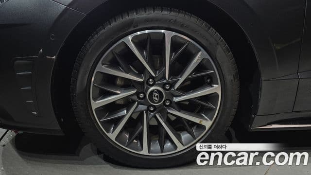 Hyundai Sonata Hybrid 2019 — Şəkil 12/33