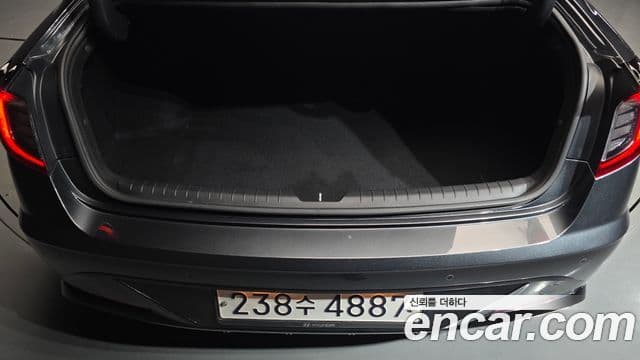 Hyundai Sonata Hybrid 2019 — Şəkil 14/33