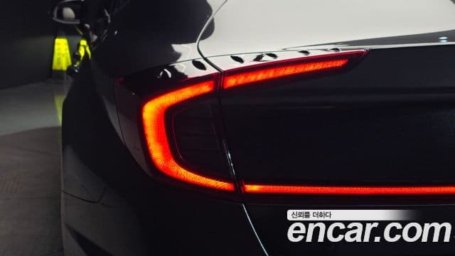 Hyundai Sonata Hybrid 2019 — Şəkil 23/33