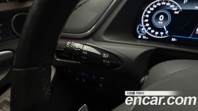 Hyundai Sonata Hybrid 2019 — Şəkil 11/33