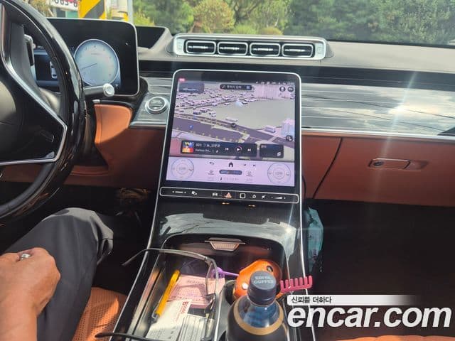Mercedes-Benz S-Class 2025 — Photo 10/13